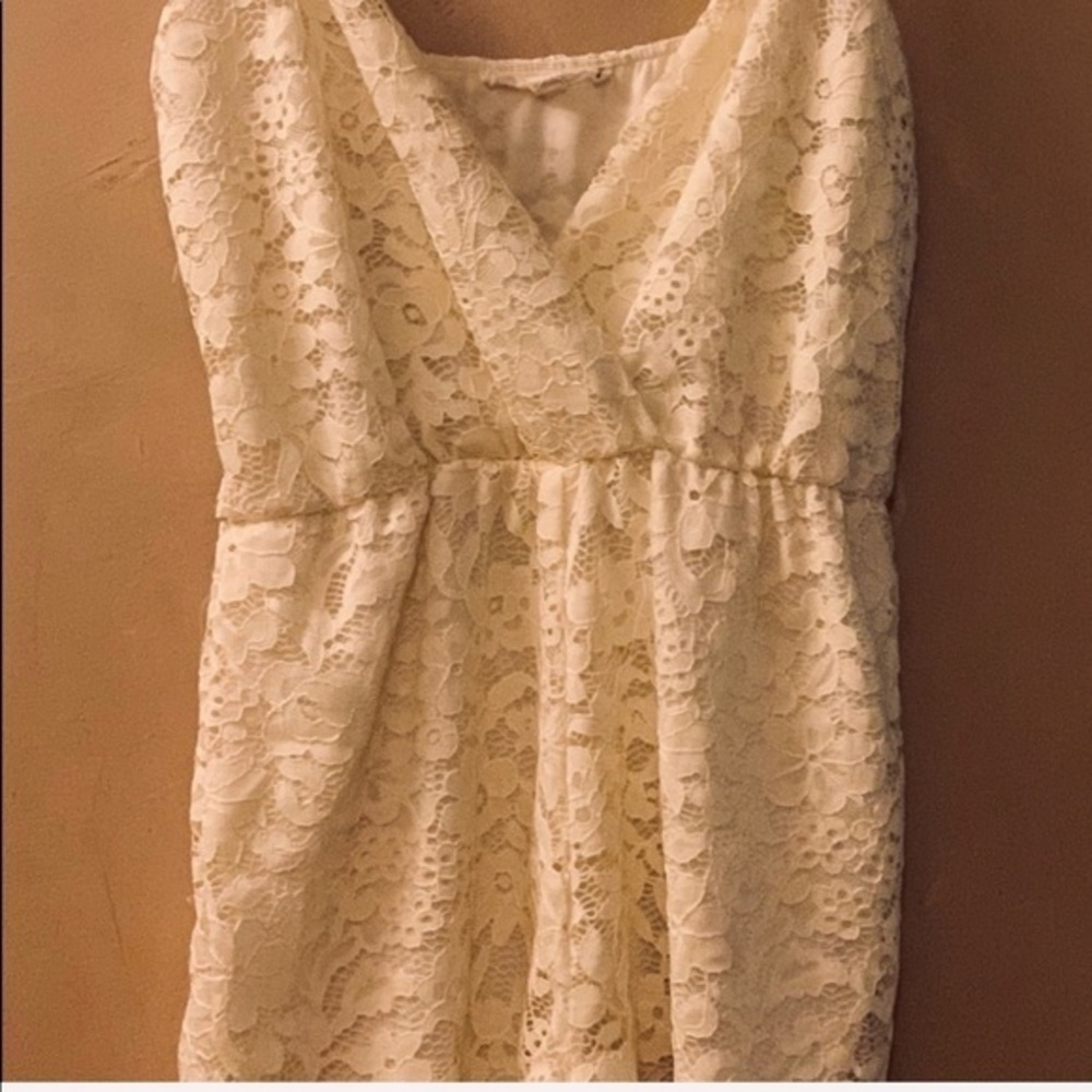 Love tree happens white lace romper w flow…